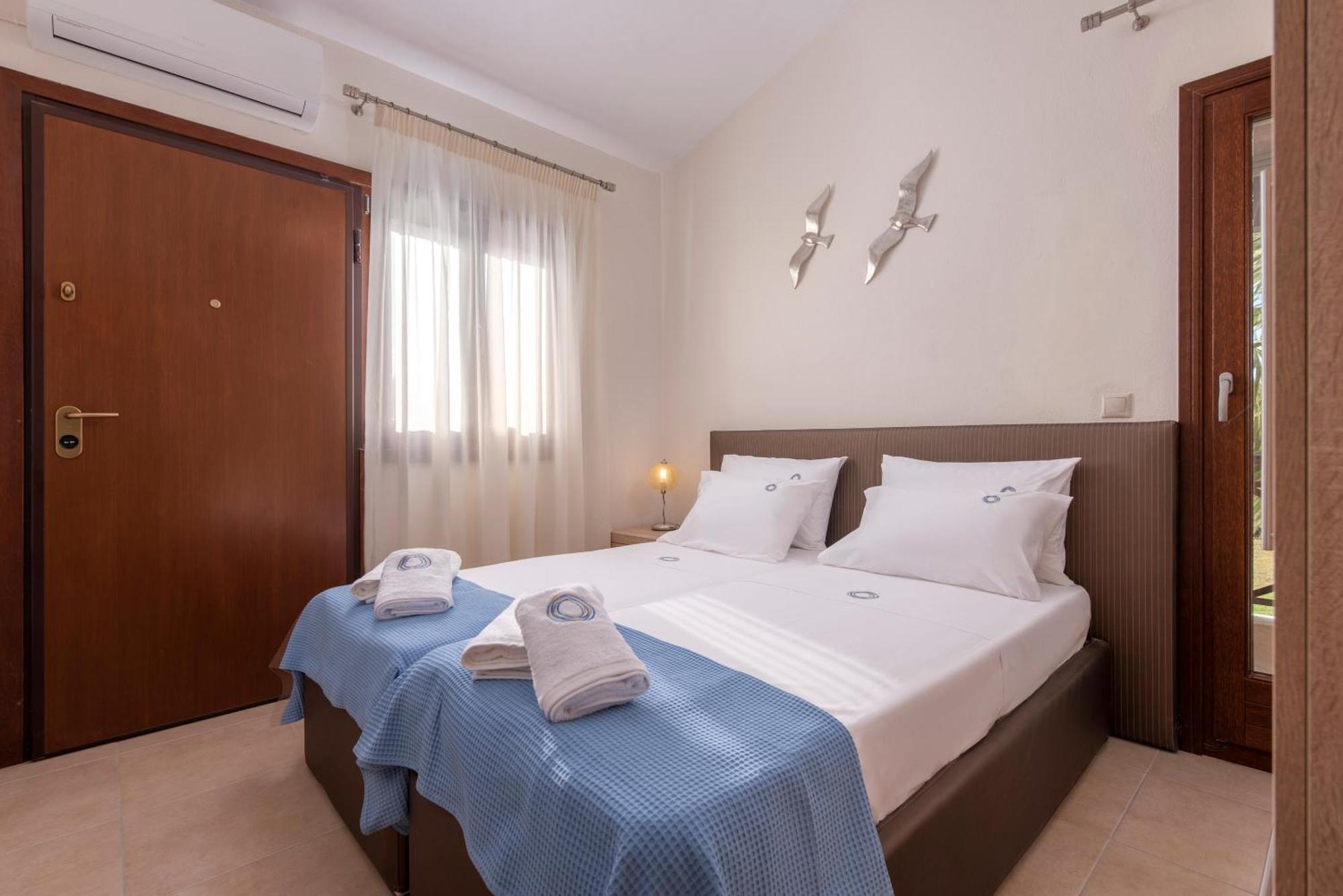 Terra D'Oro Villas Ierissos Quarto foto